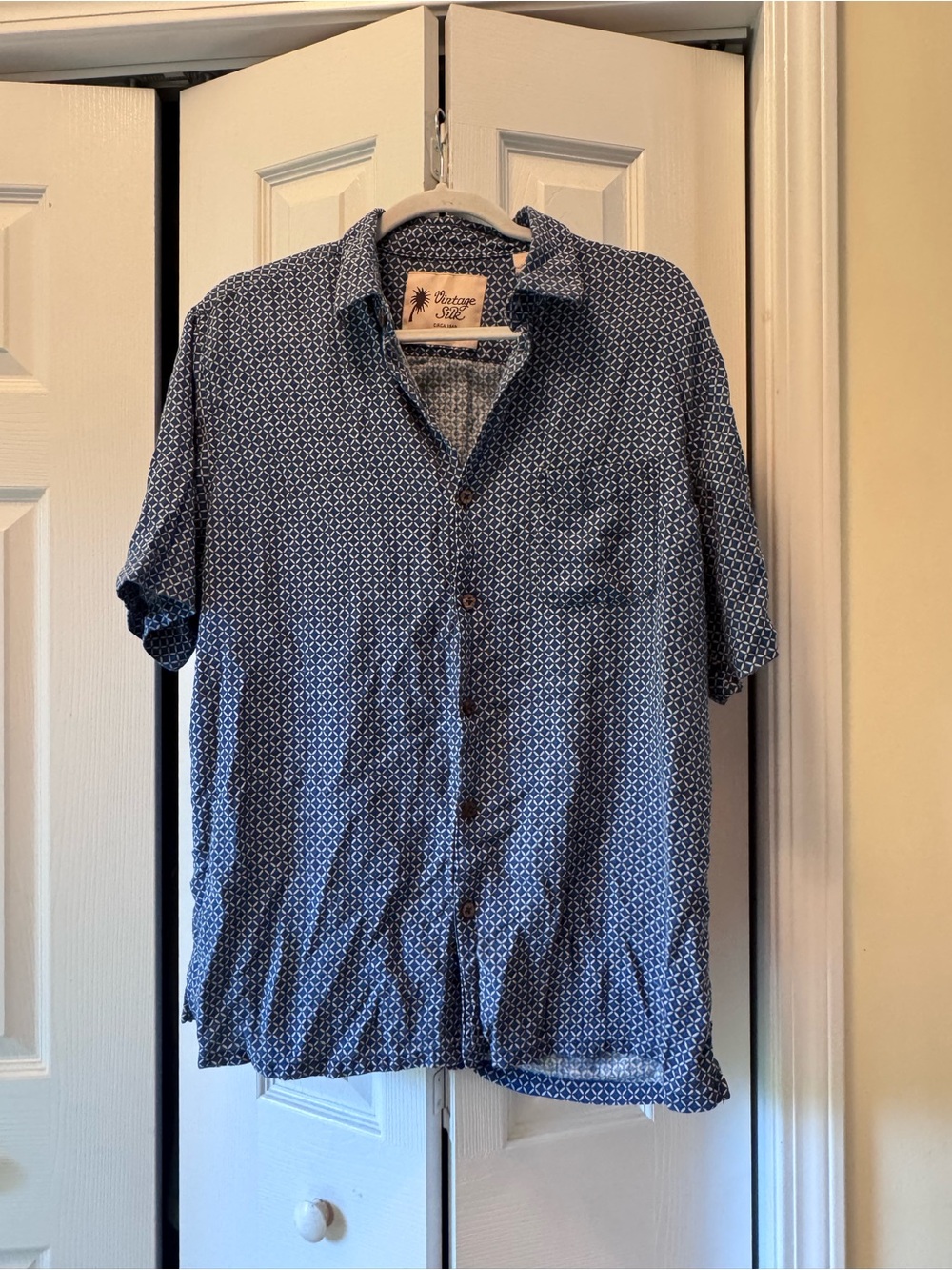 Vintage Navy Blue Short-Sleeve Button-Down Shirt with White Geo Motif